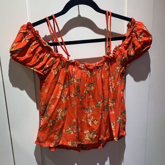 Xs off the shoulder American eagle top - Picture 3 of 6
